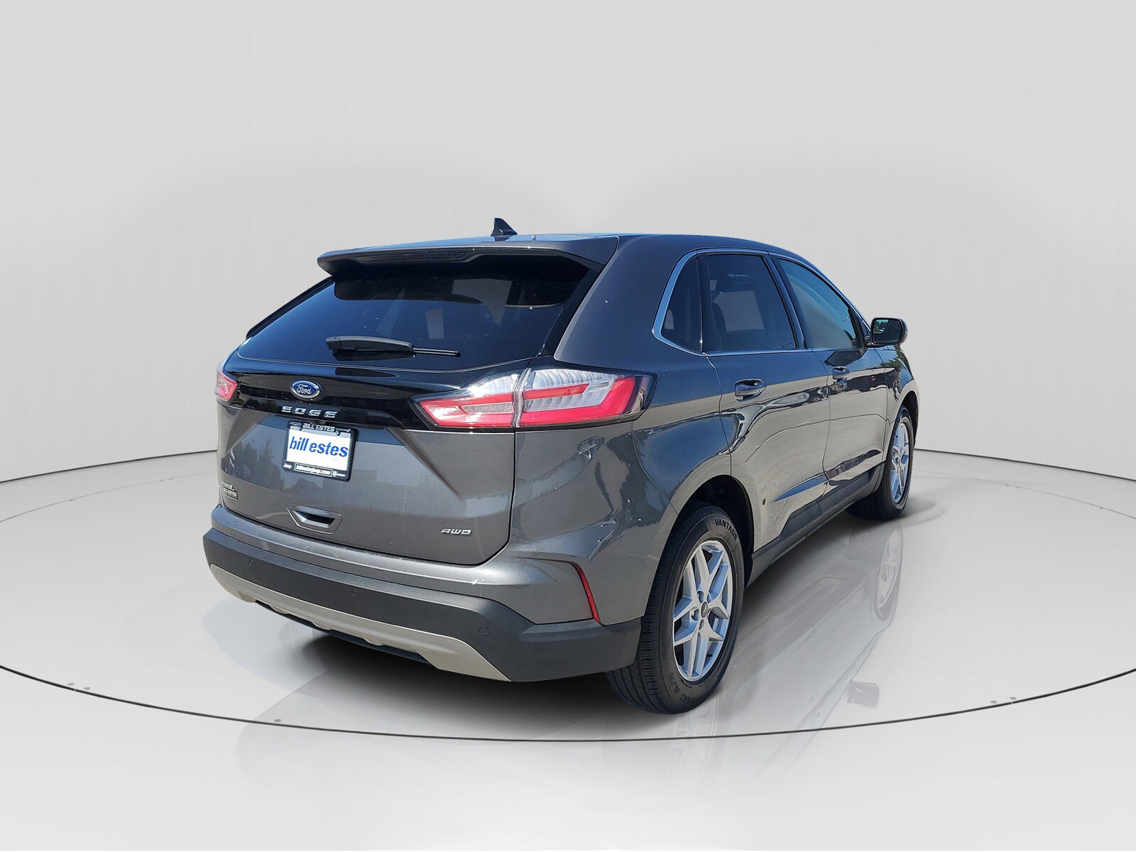 2024 Ford Edge SEL photo 2