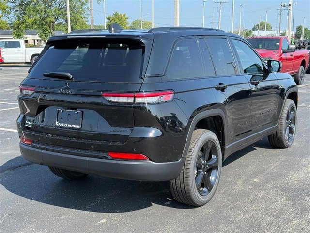 2025 Jeep Grand Cherokee Limited photo 2