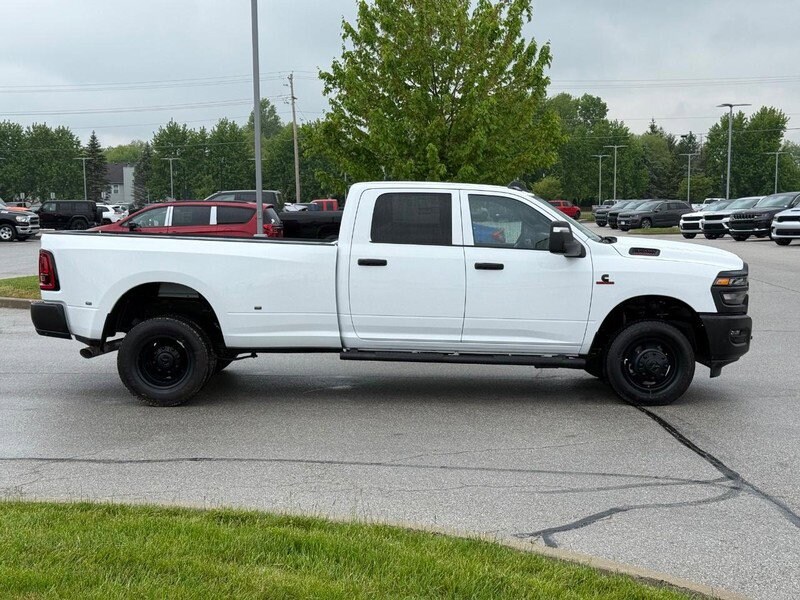 2025 Ram 3500 Tradesman photo 3