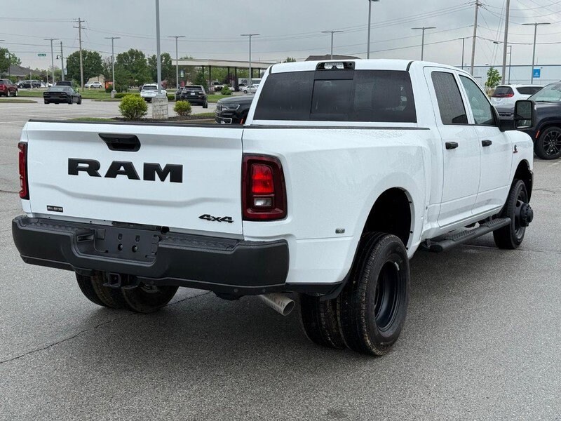 2025 Ram 3500 Tradesman photo 4