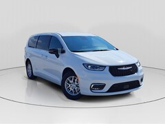 2026 Chrysler Pacifica Select Passenger Van