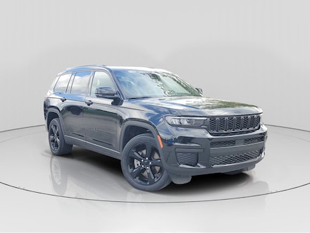 2023 Jeep Grand Cherokee L Laredo SUV