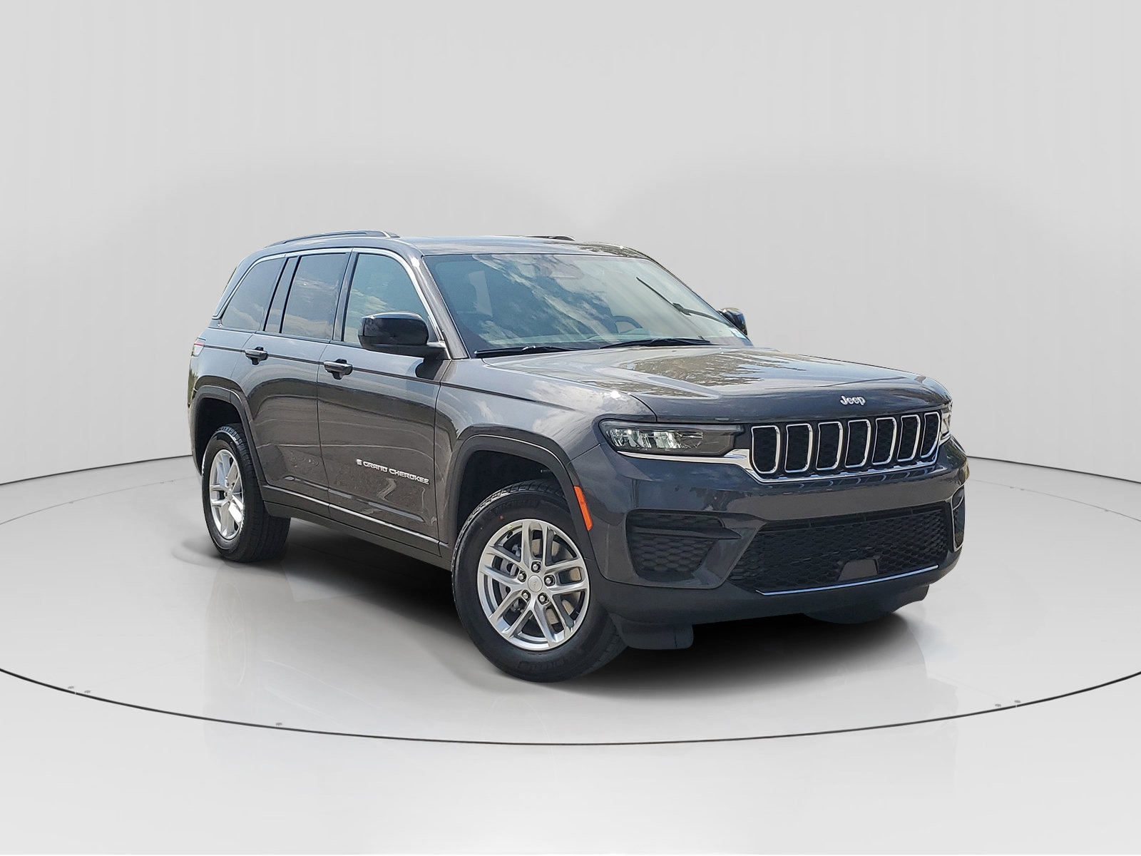 2025 Jeep Grand Cherokee Laredo's photo