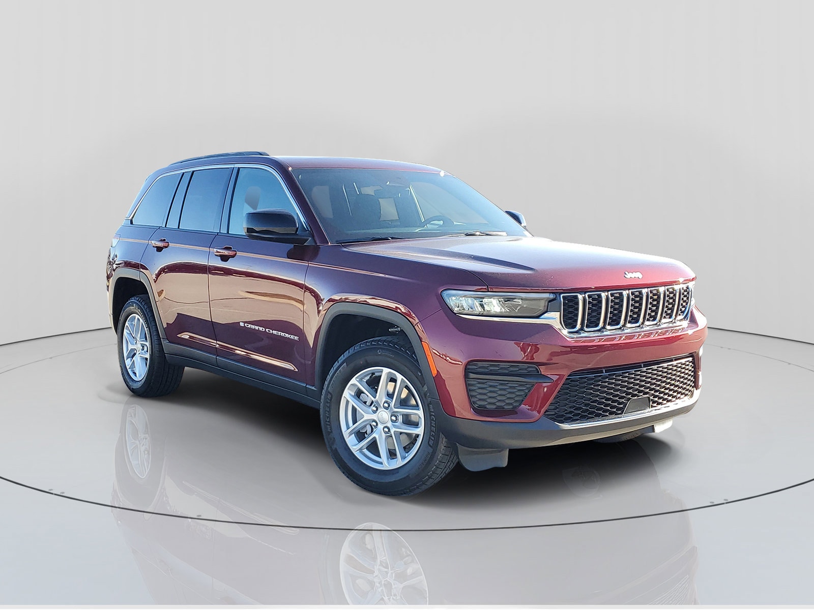 2025 Jeep Grand Cherokee Laredo's photo