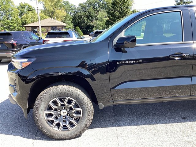2026 Chevrolet Colorado Z71 photo 2