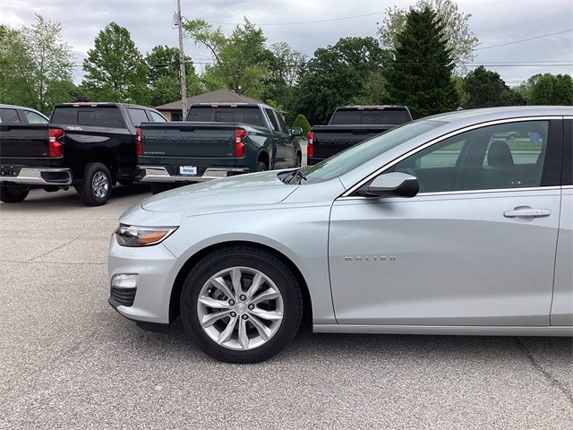 Used 2019 Chevrolet Malibu 1LT with VIN 1G1ZD5STXKF201249 for sale in Indianapolis, IN