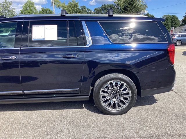 2023 Gmc Yukon XL Denali Ultimate photo 3