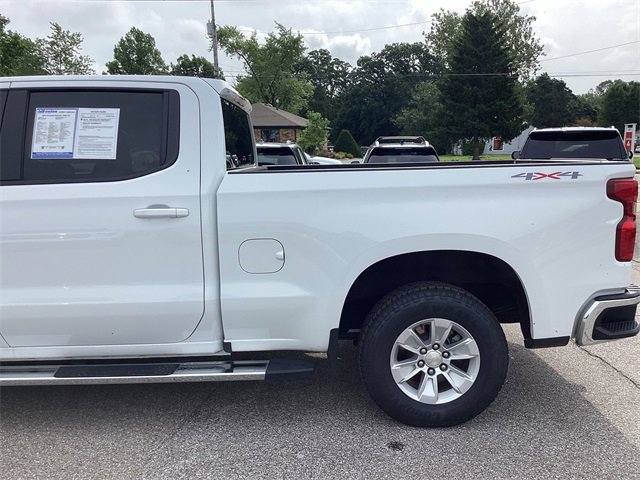 2024 Chevrolet Silverado 1500 LT photo 4
