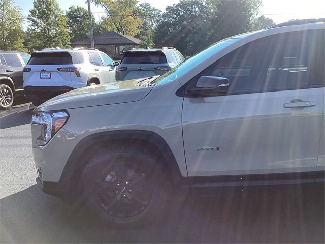 2022 Gmc Terrain AT4 photo 2
