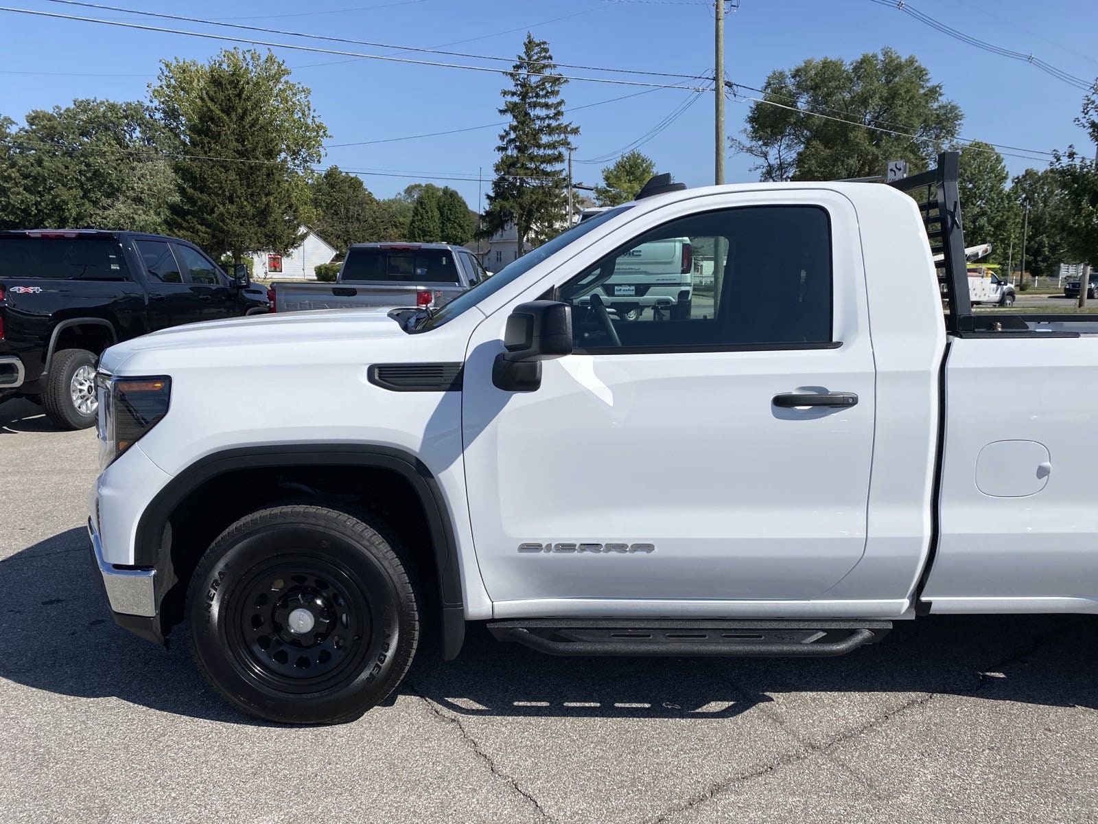 Used 2024 GMC Sierra 1500 Pro with VIN 3GTNUAED5RG103922 for sale in Lebanon, IN