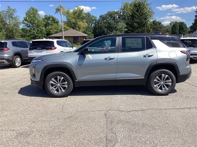 2026 Chevrolet Equinox LT photo 2