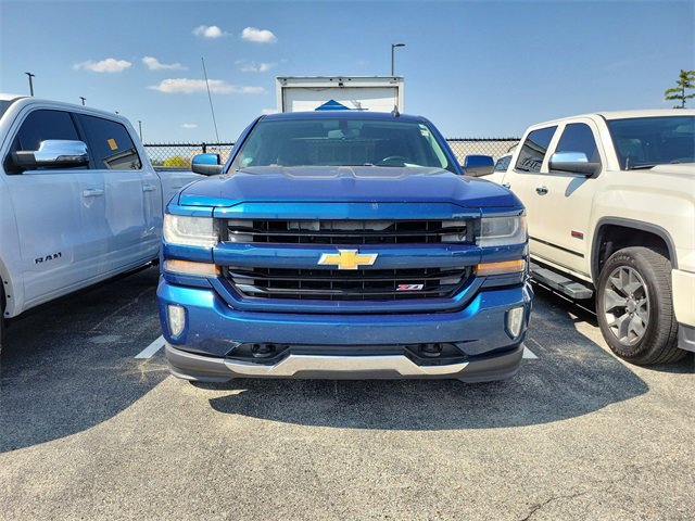 2016 Chevrolet Silverado 1500 LT photo 2