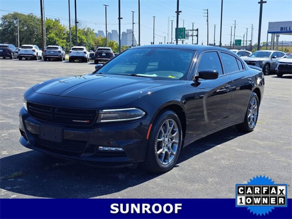 Used 2017 Dodge Charger SXT Sedan