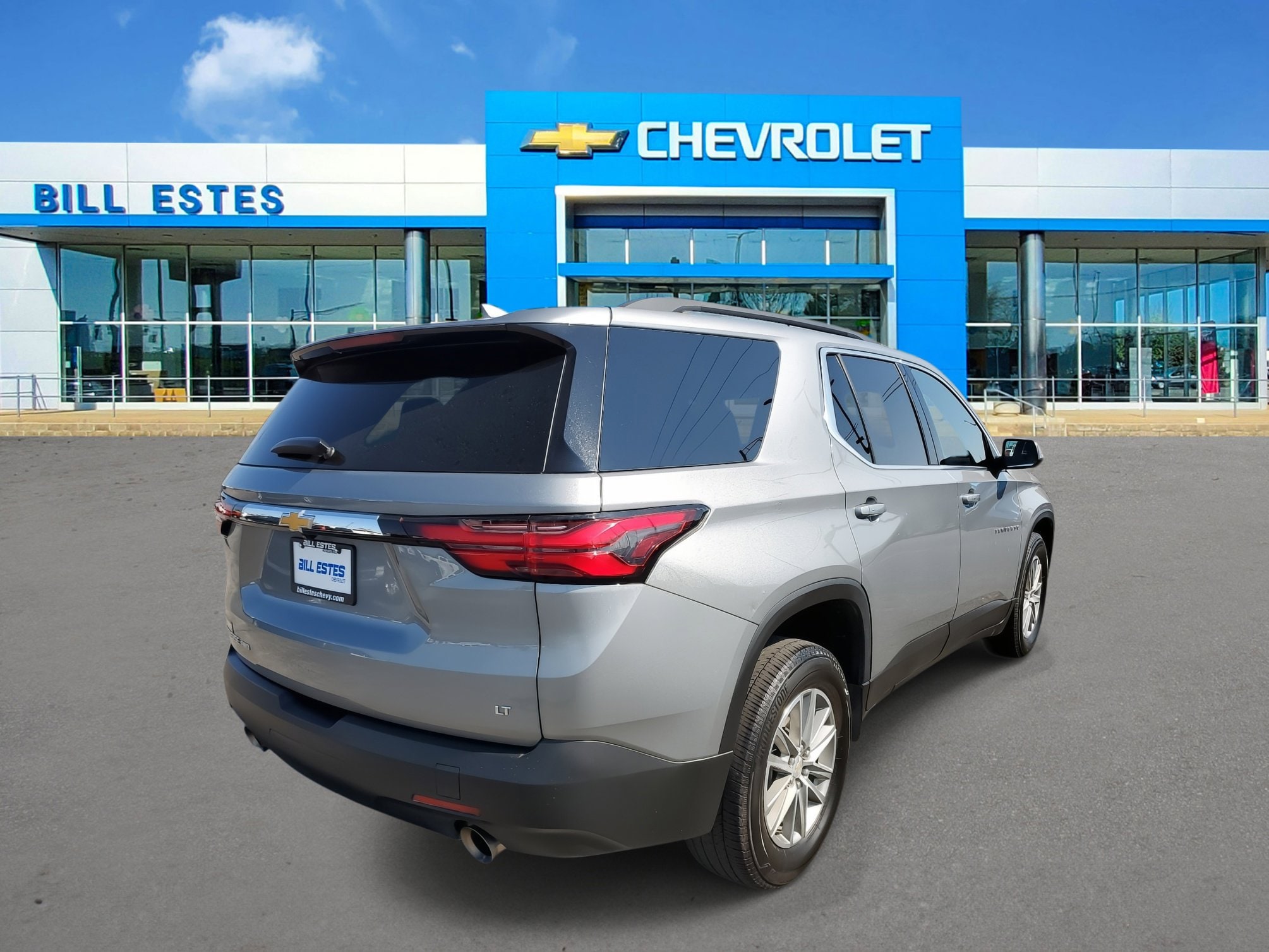 Used 2023 Chevrolet Traverse 3LT with VIN 1GNEVHKW6PJ293504 for sale in Indianapolis, IN