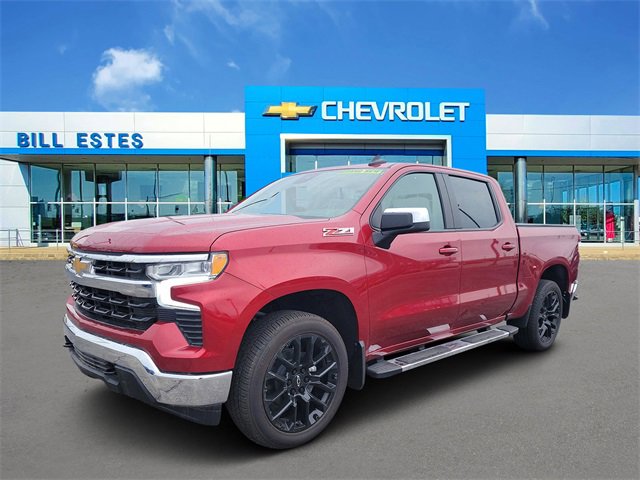 2024 Chevrolet Silverado 1500 LT photo 2