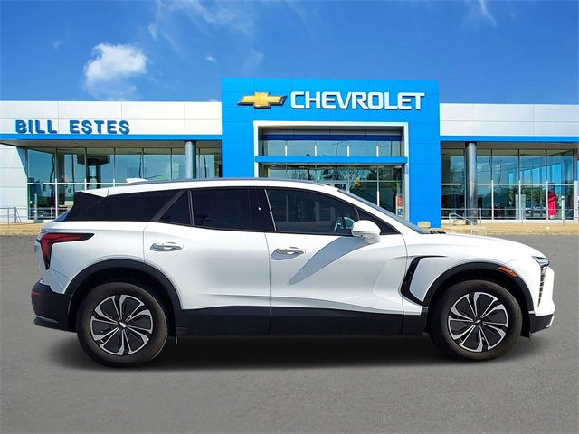 2025 Chevrolet Blazer EV photo 2