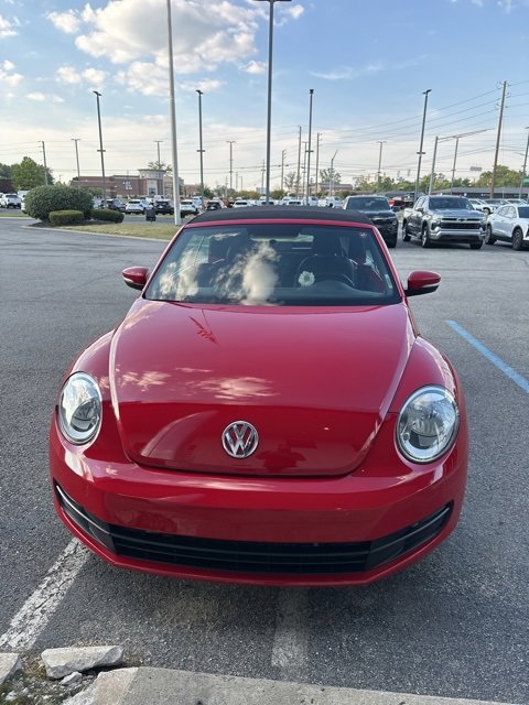 2014 Volkswagen Beetle 1.8T Convertible photo 3