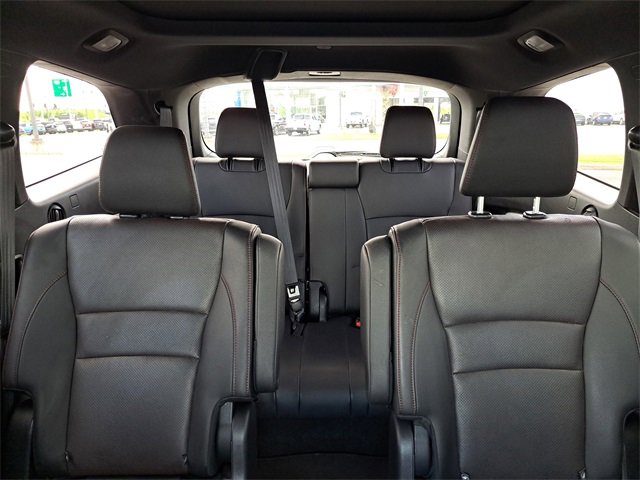 2022 Honda Pilot Black Edition photo 4