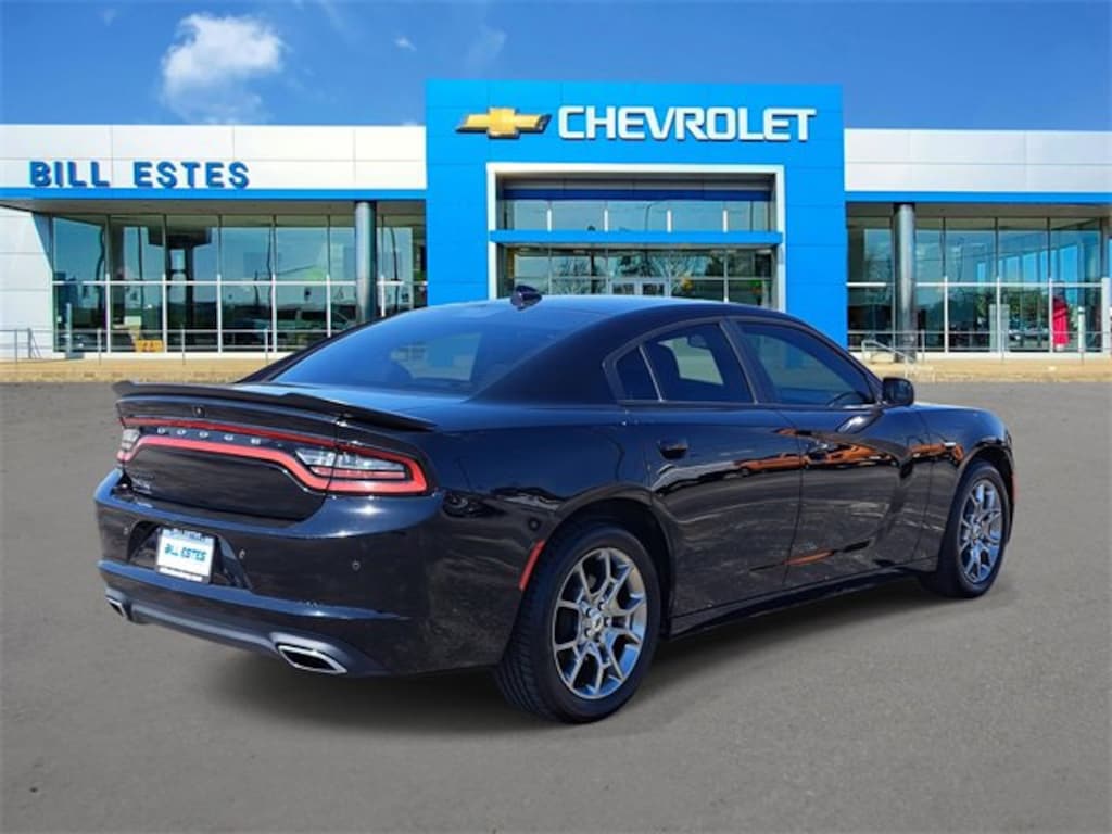 Used 2017 Dodge Charger SXT Sedan