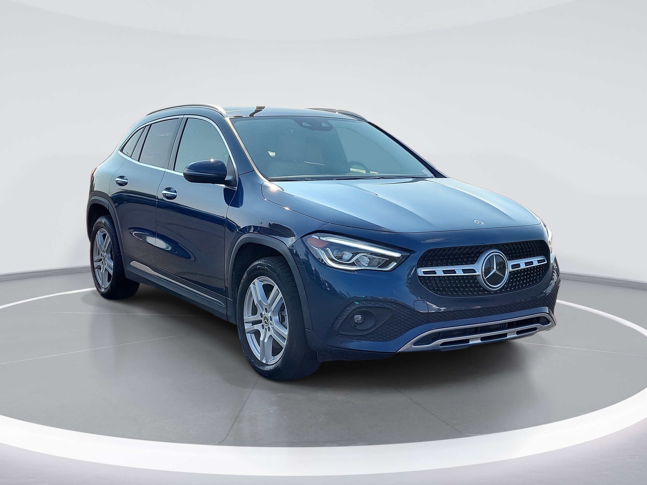 2022 Mercedes Benz GLA 250 4MATIC photo 2