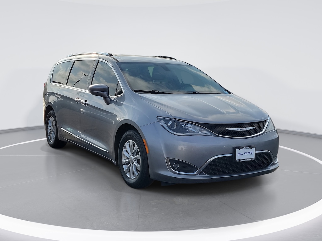 Used 2018 Chrysler Pacifica Touring L Van