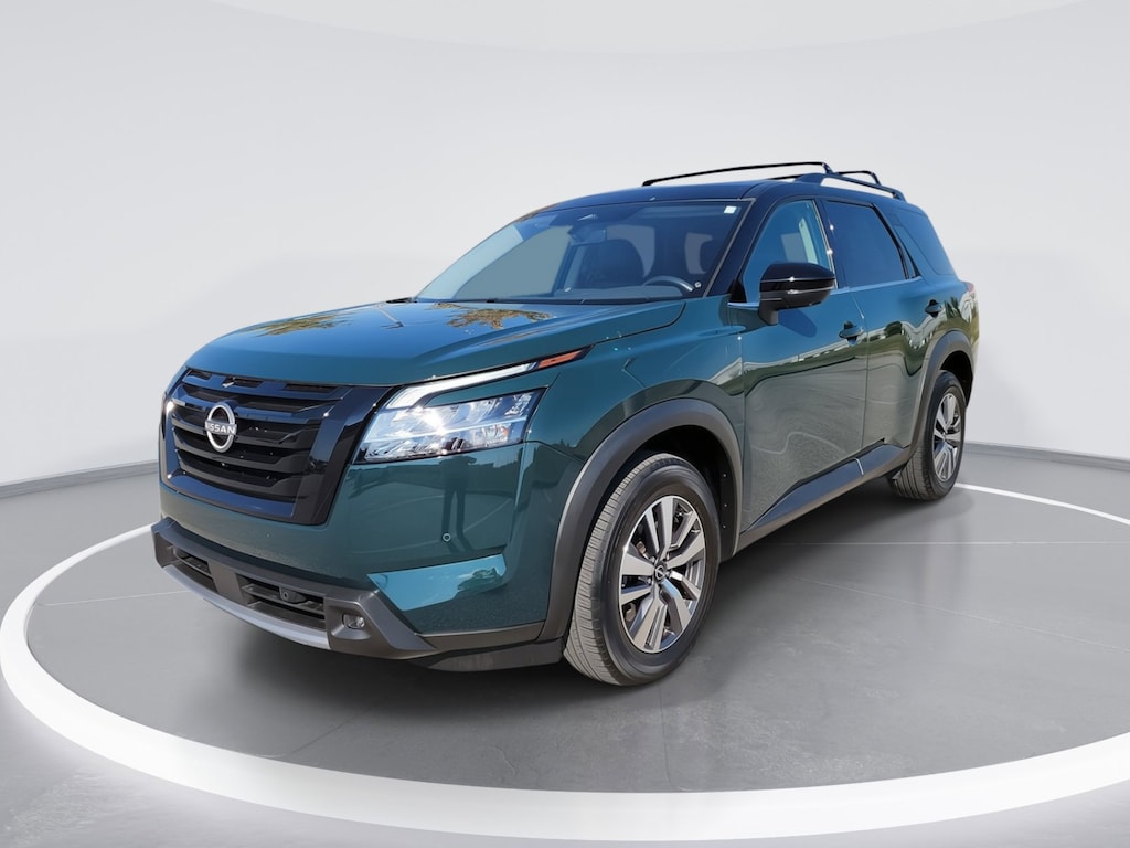 Used 2023 Nissan Pathfinder SL SUV