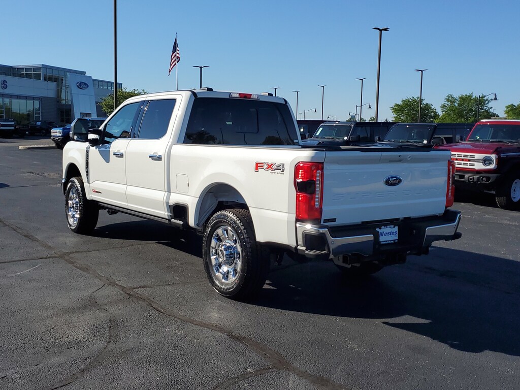 New 2026 Ford Super Duty F-250 SRW LARIAT Truck Crew Cab