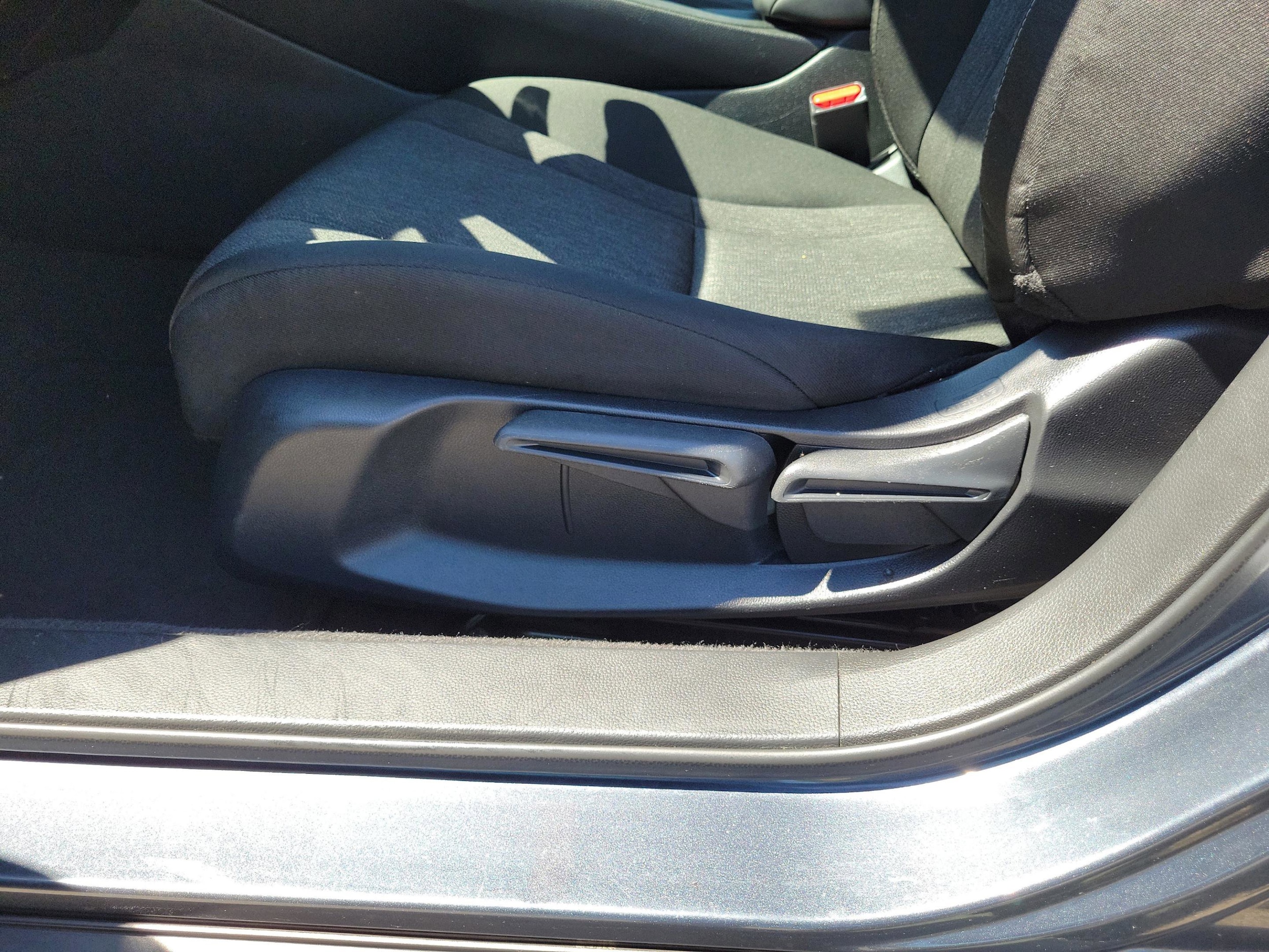 2025 Honda Accord LX - Photo 17