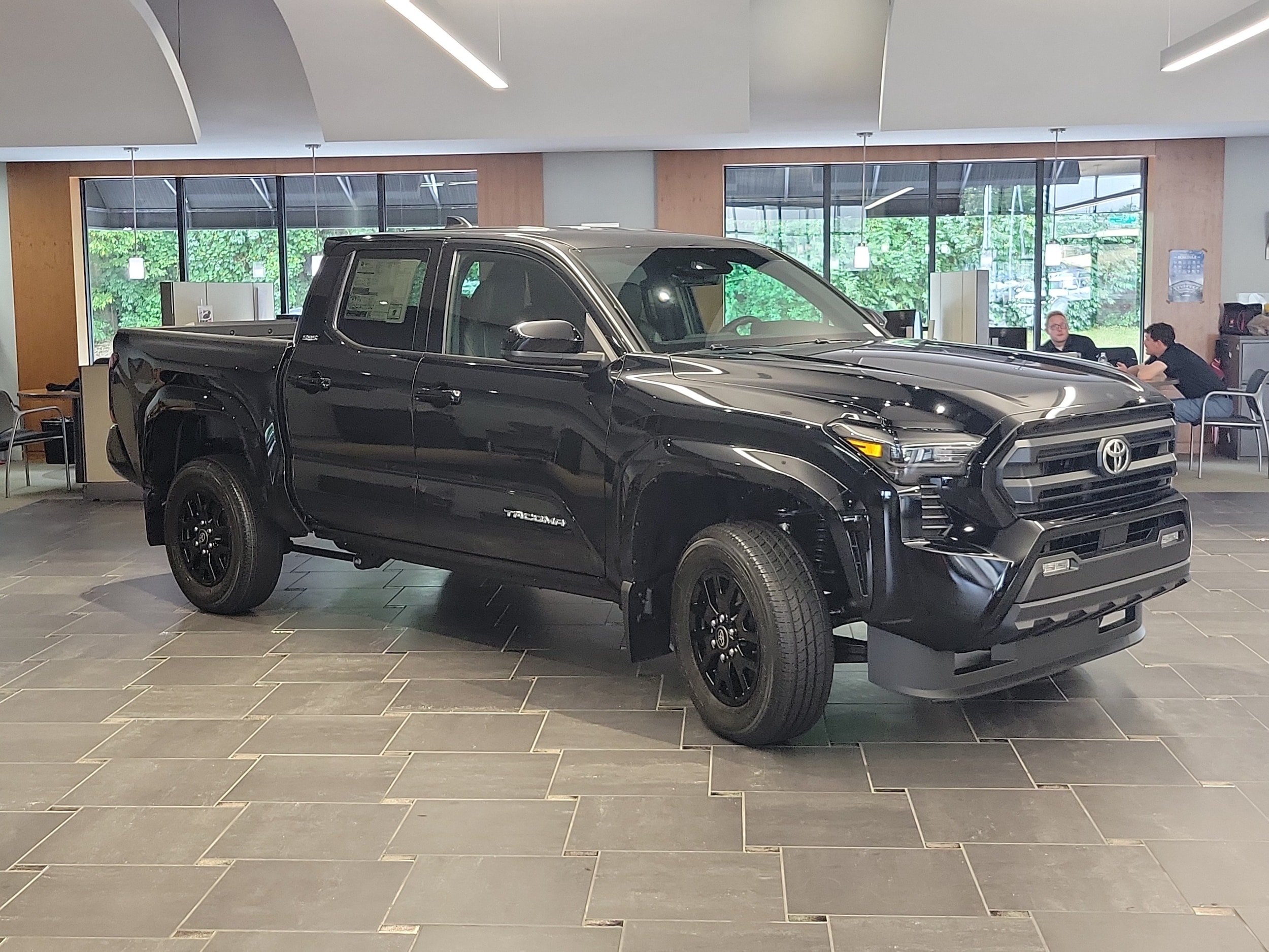 2026 Toyota Tacoma SR5 - Photo 7