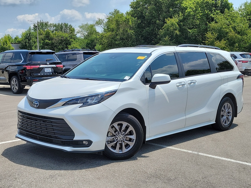 Certified 2025 Toyota Sienna XLE Van Passenger Van