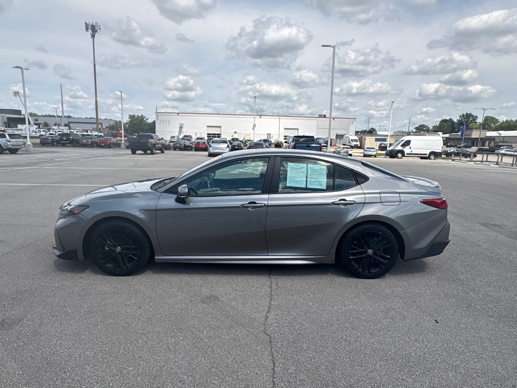 Used 2025 Toyota Camry SE Sedan
