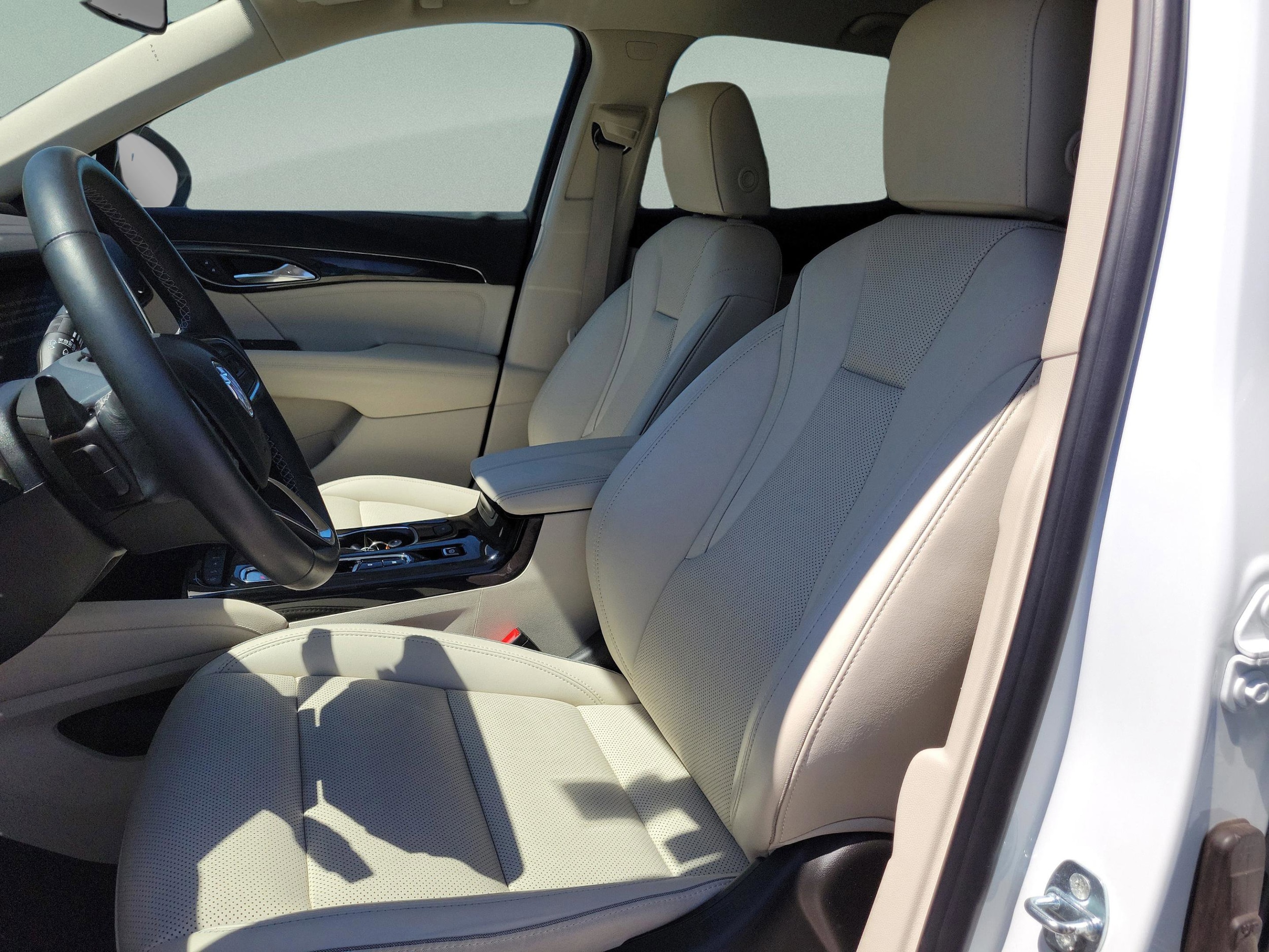 2023 Buick Envision Essence - Photo 17