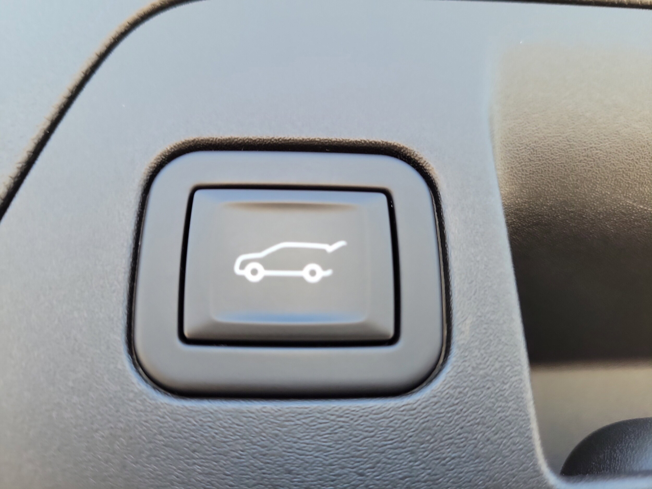 2023 Buick Envision Essence - Photo 10