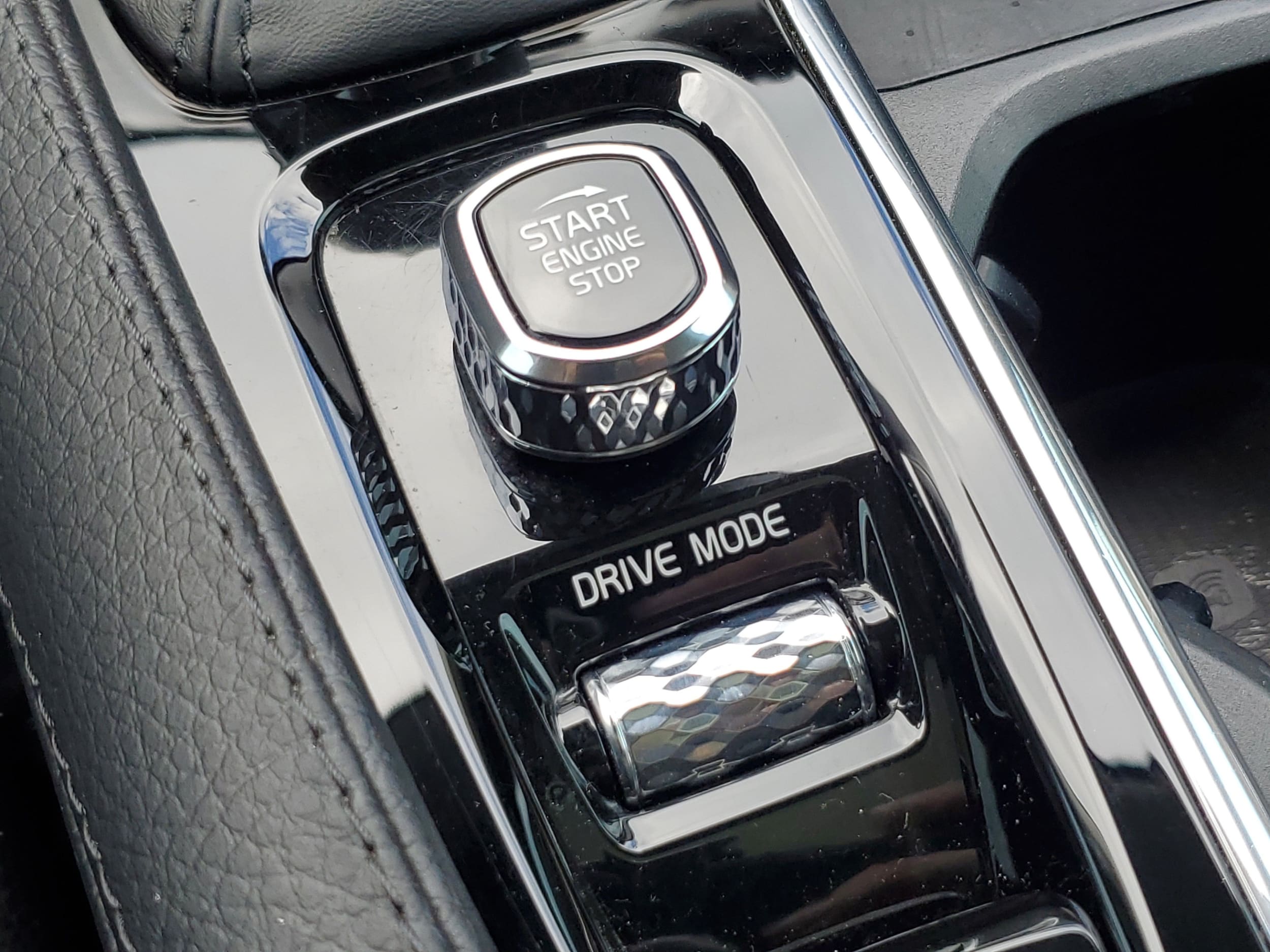 2021 Volvo XC90 Momentum - Photo 30