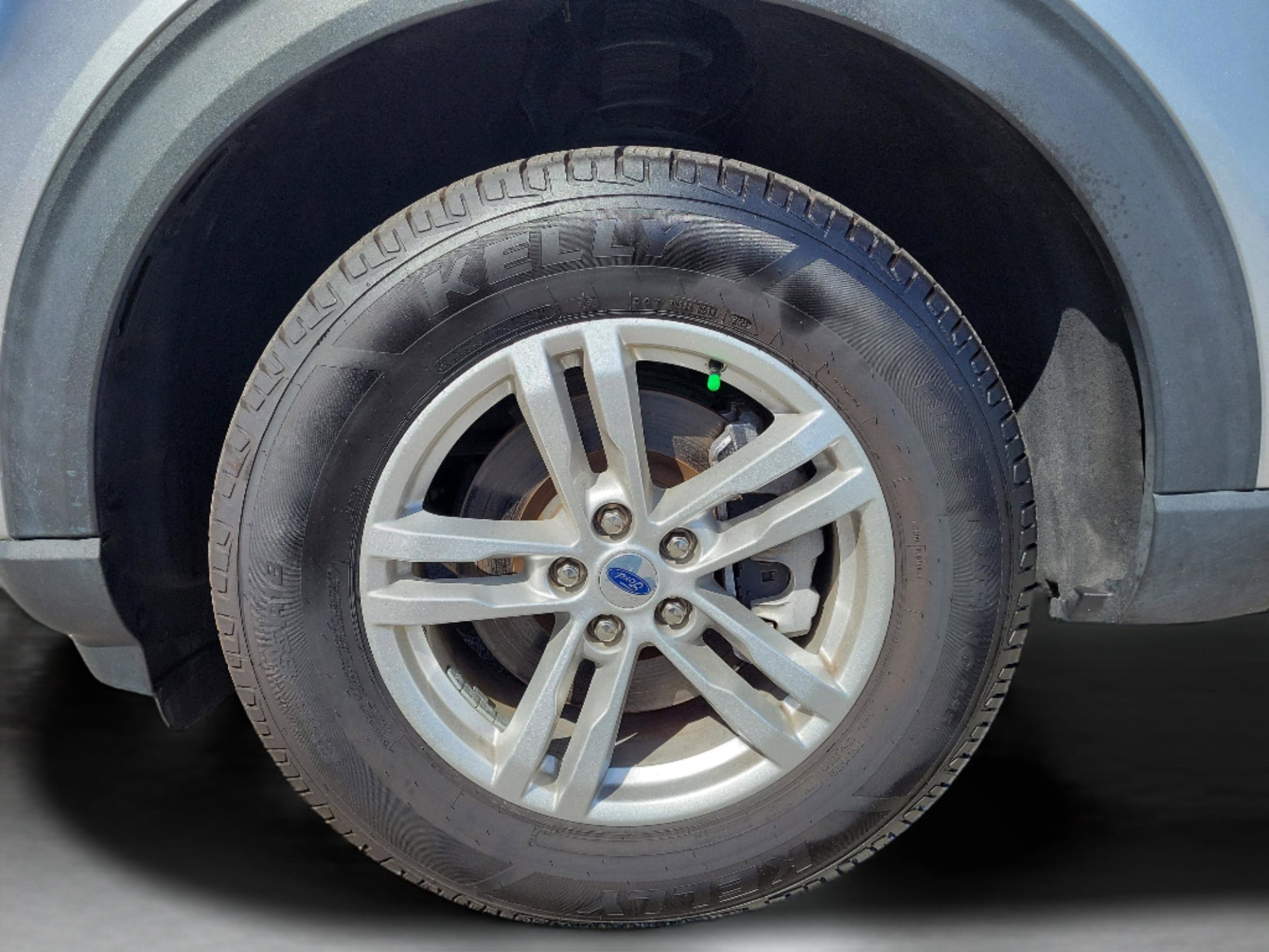 2023 Ford Explorer XLT - Photo 9