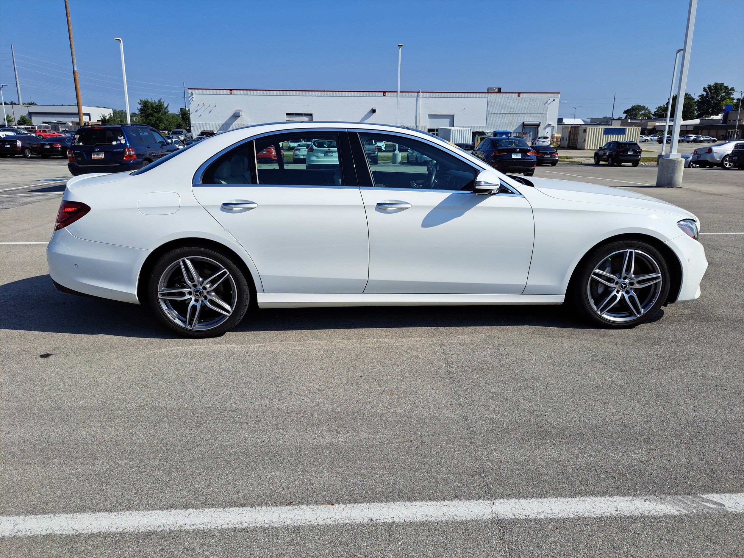 2019 Mercedes Benz E 300 Sedan photo 4
