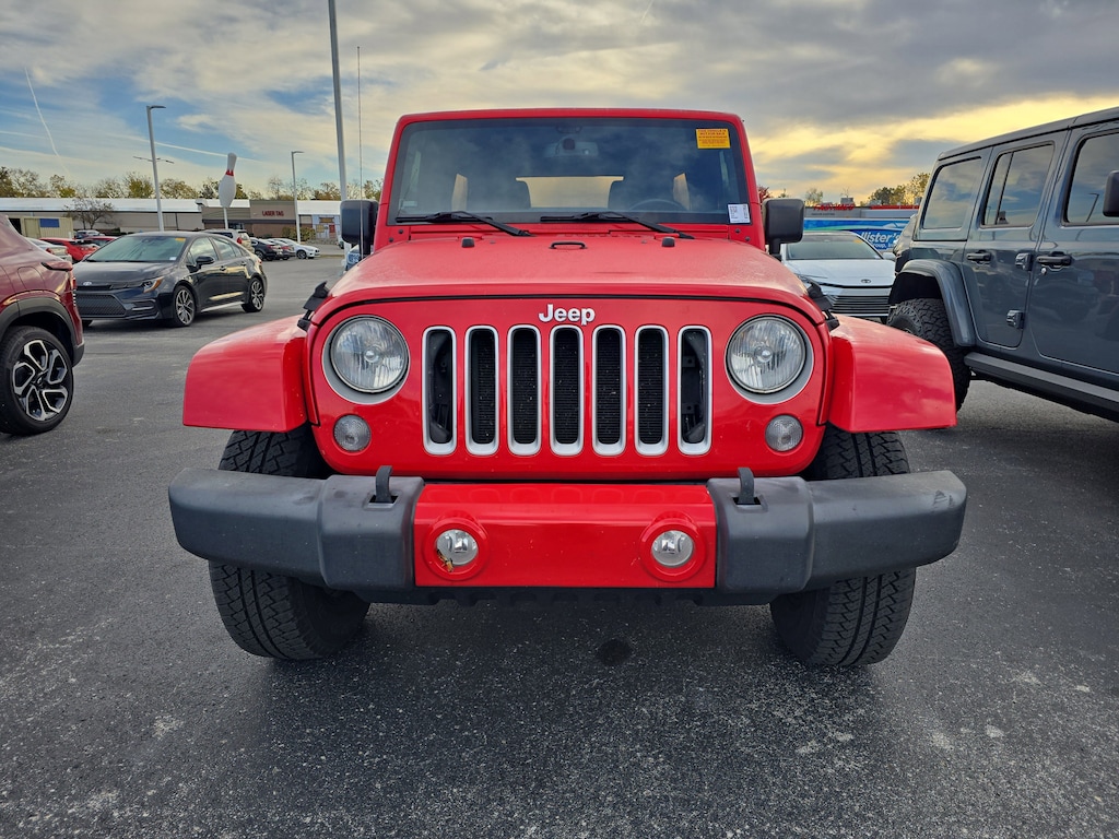 Used 2016 Jeep Wrangler Unlimited Sahara SUV