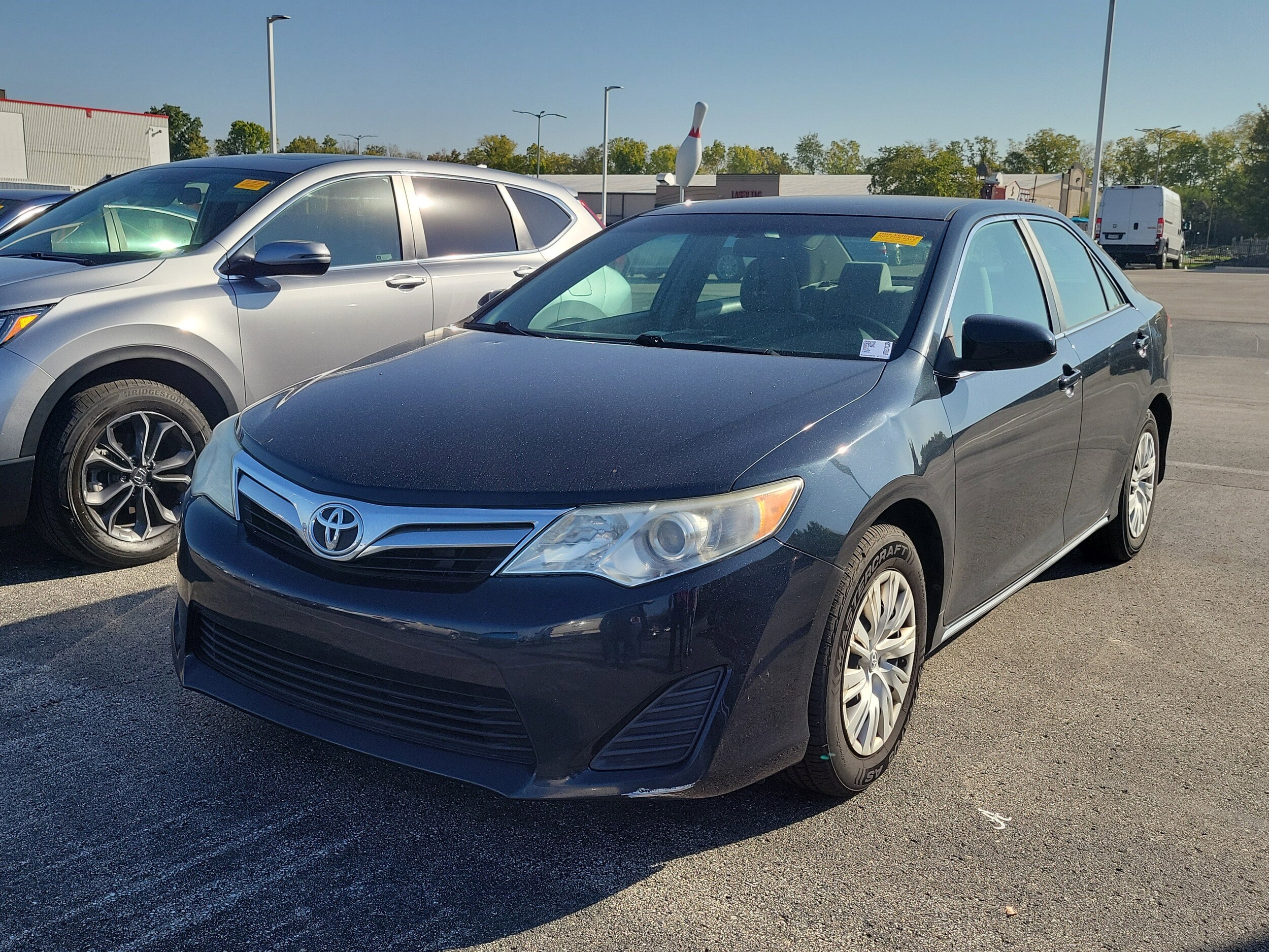 2014 Toyota Camry LE photo 4