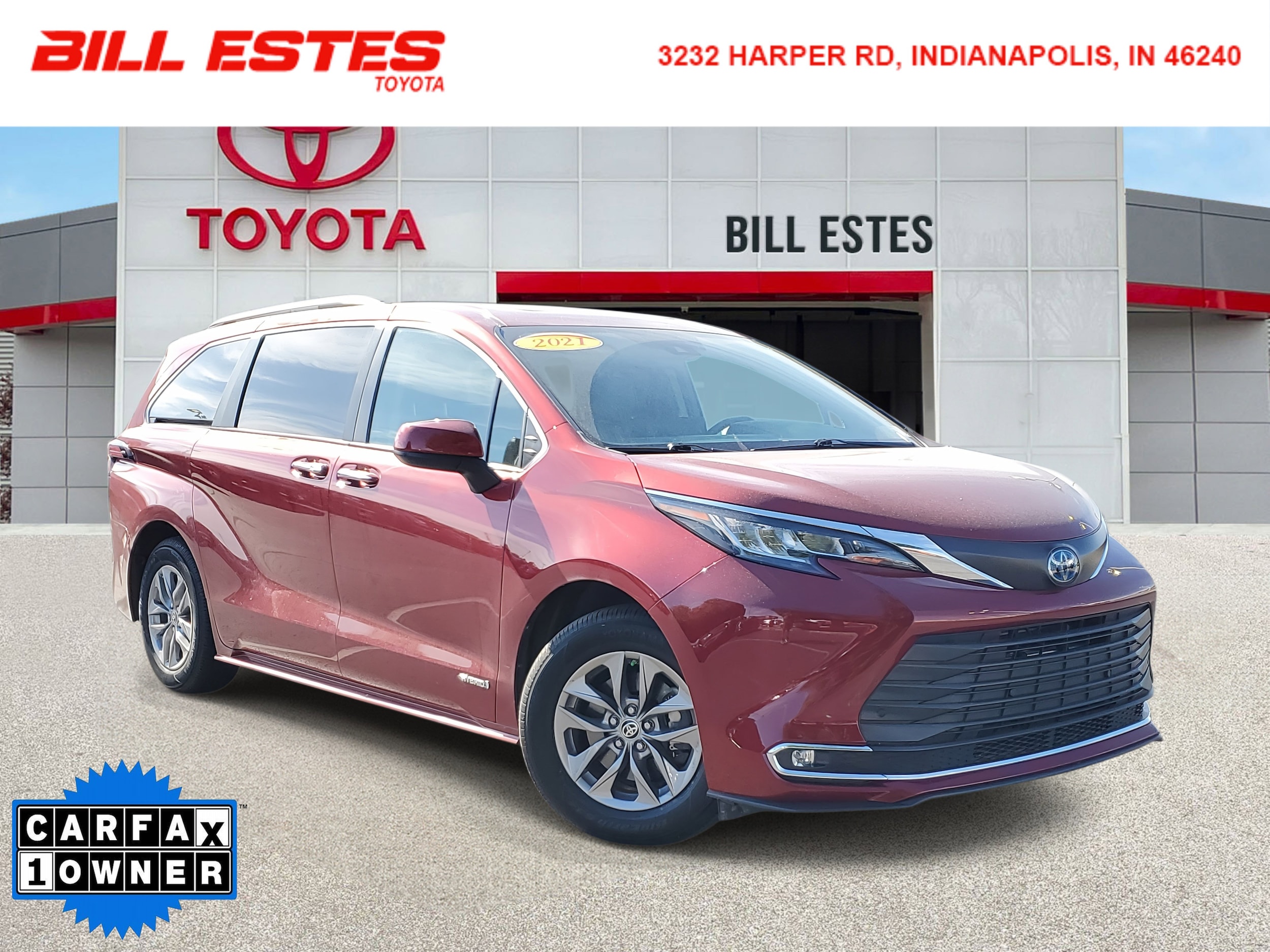 2021 Toyota Sienna XLE's photo