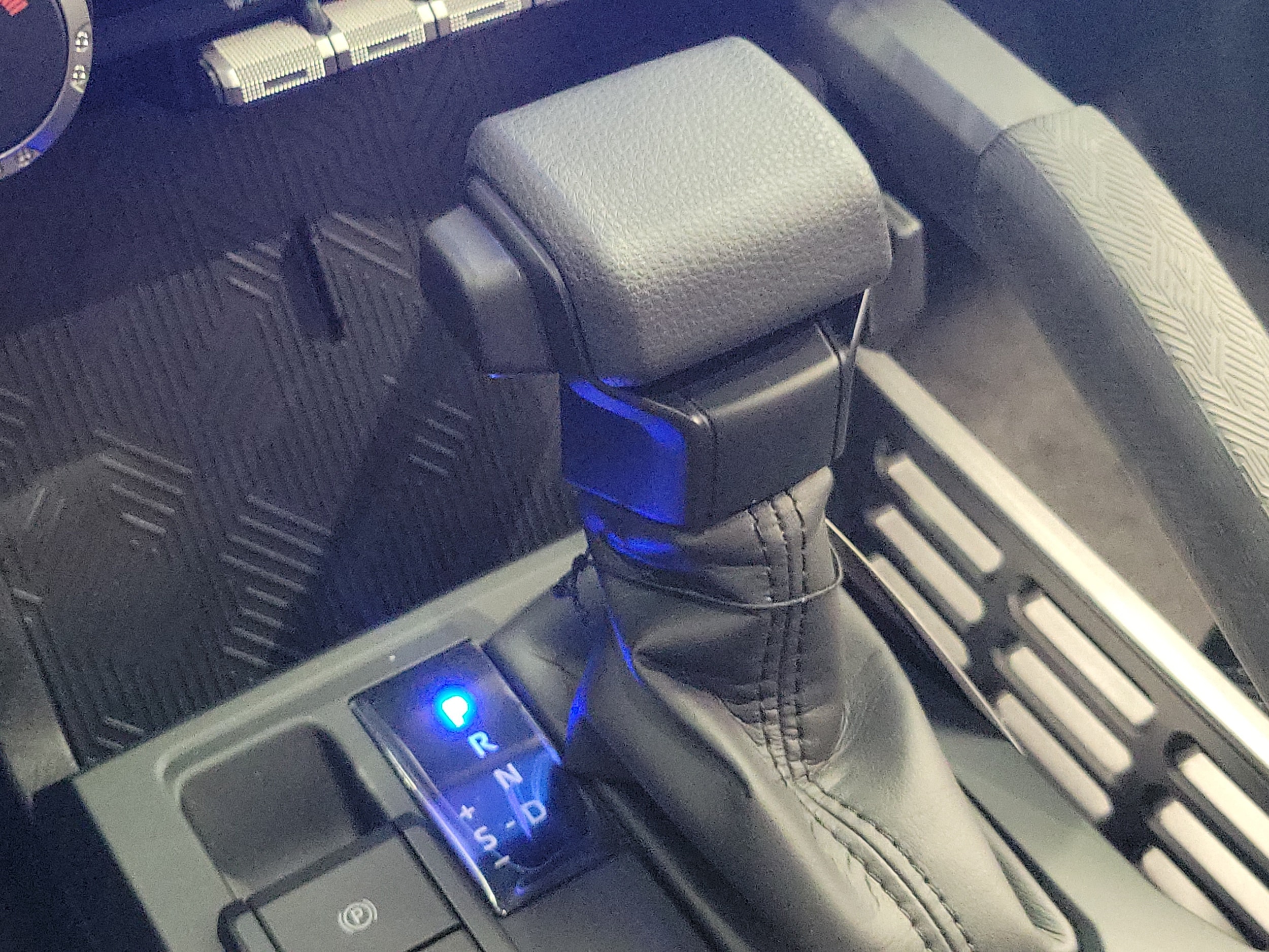 2026 Toyota Tacoma SR5 - Photo 33