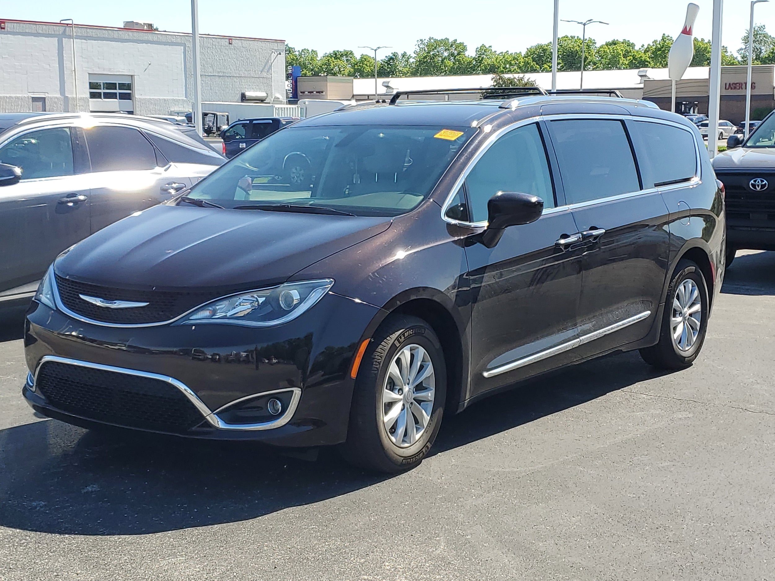 2019 Chrysler Pacifica Touring L's photo