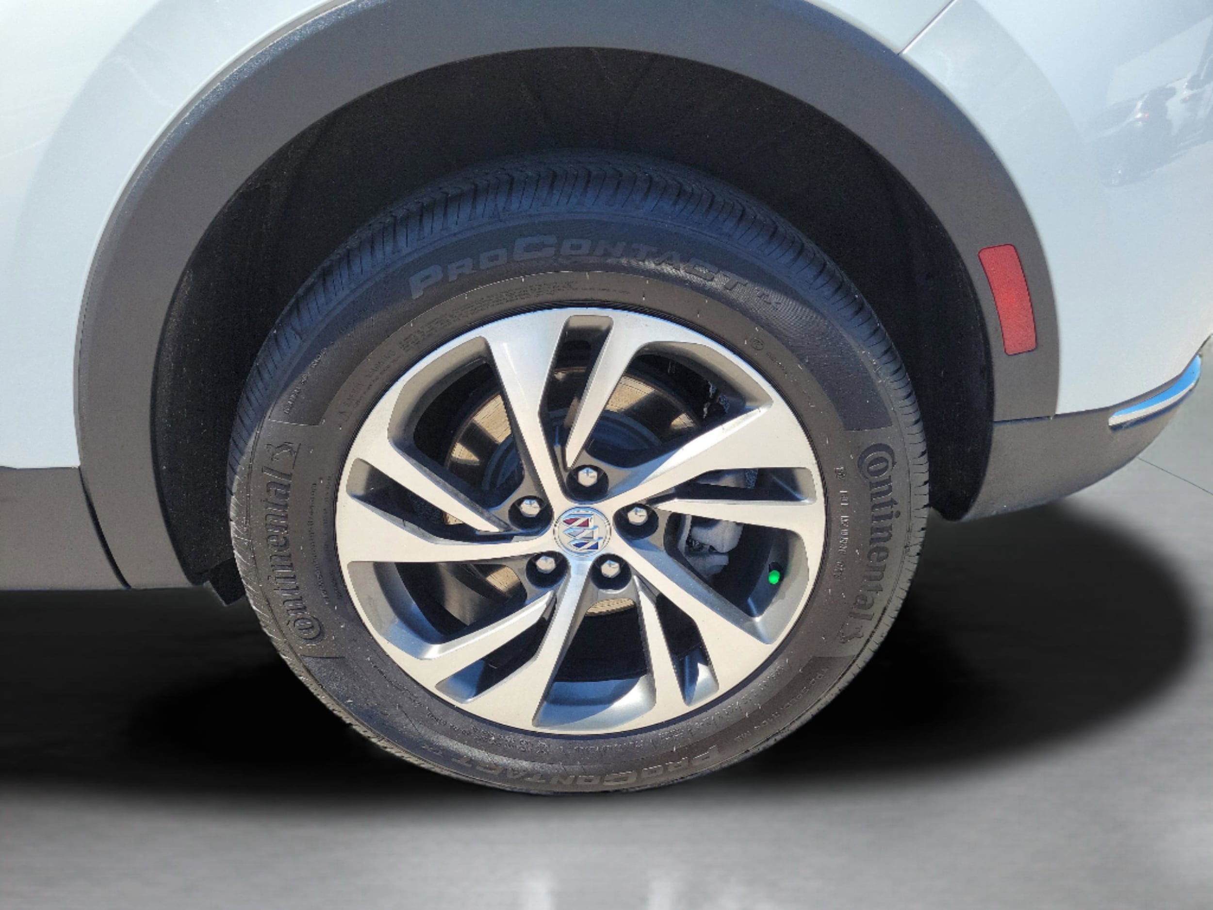 2023 Buick Envision Essence - Photo 35