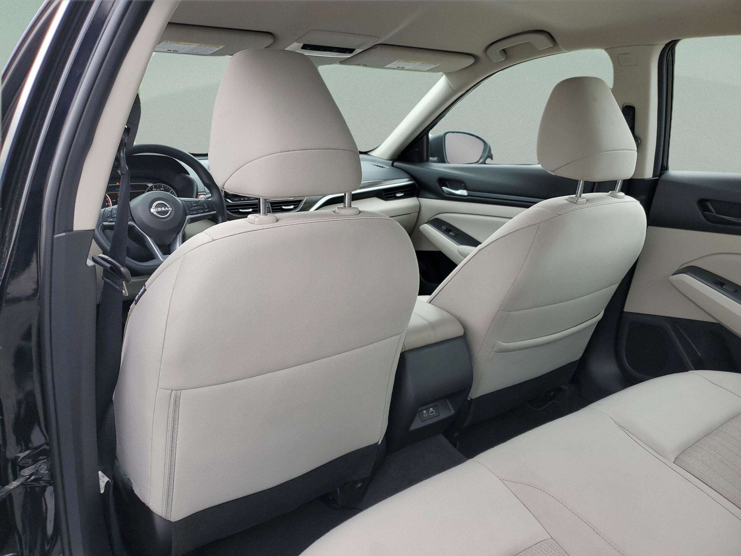 2025 Nissan Altima SV - Photo 13