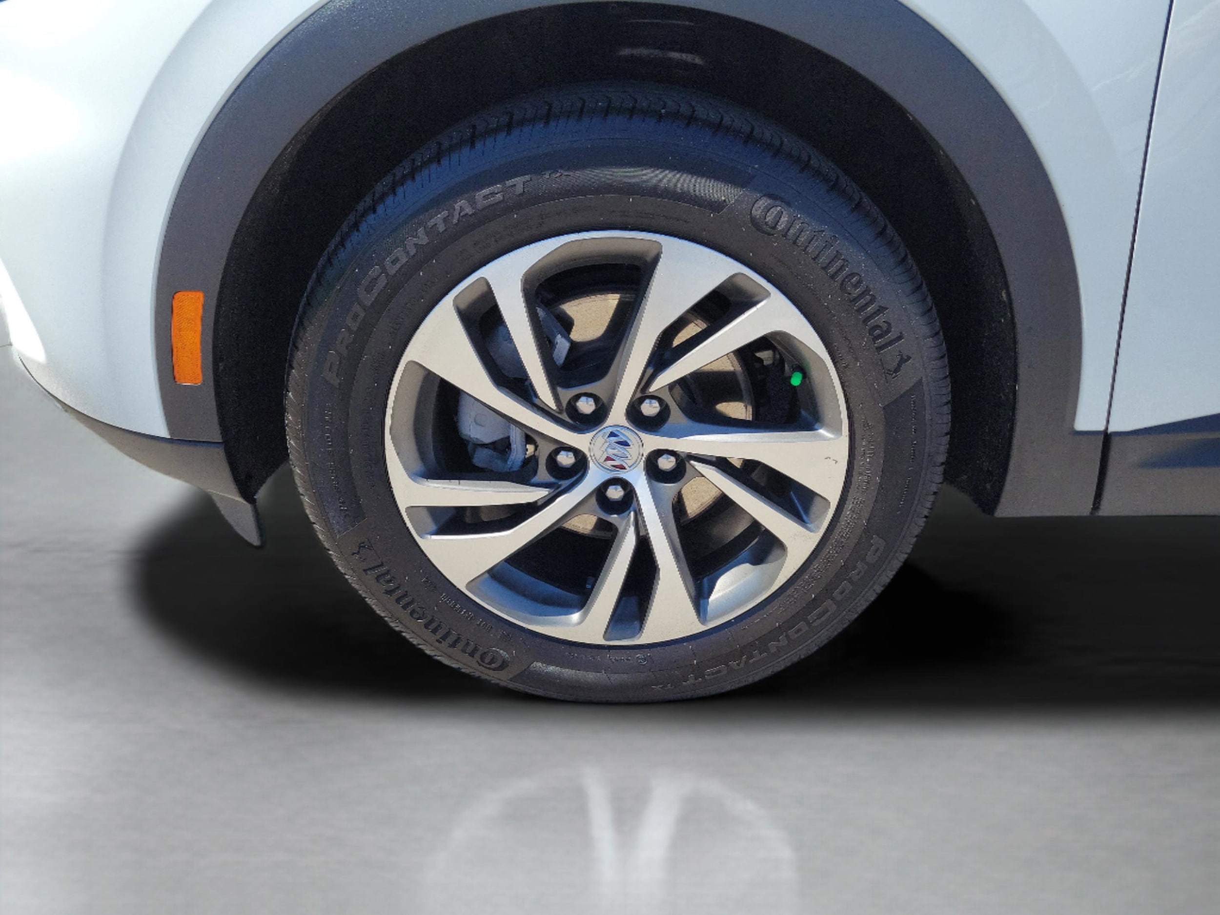 2023 Buick Envision Essence - Photo 34