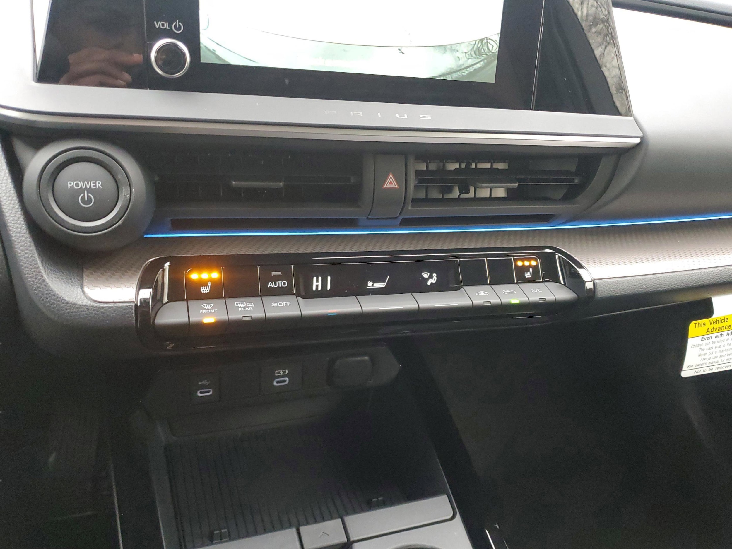 2026 Toyota Prius XLE - Photo 28