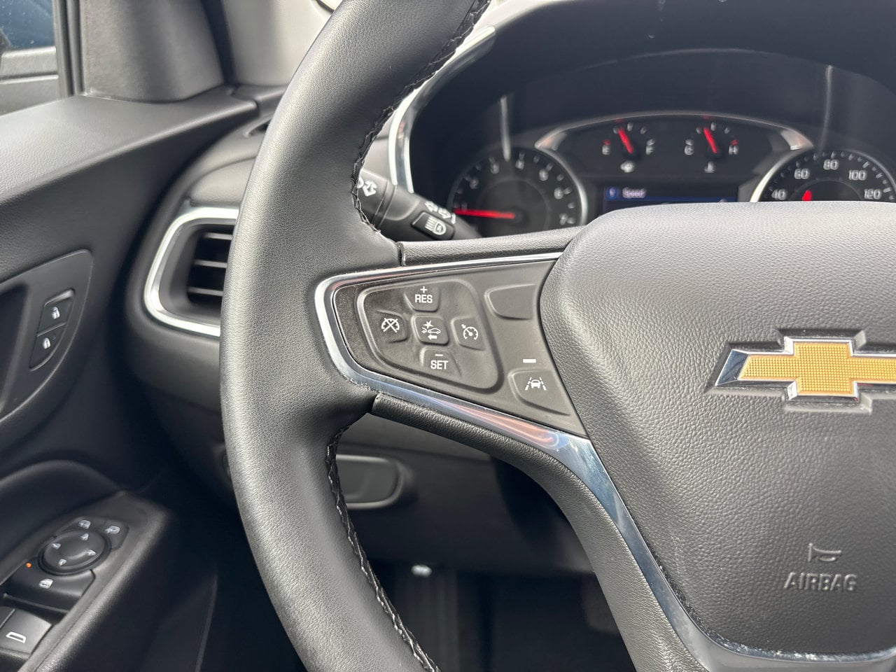 2024 Chevrolet Equinox LT - Photo 22