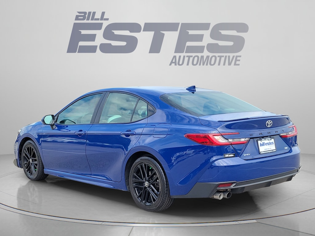 Used 2025 Toyota Camry SE Sedan