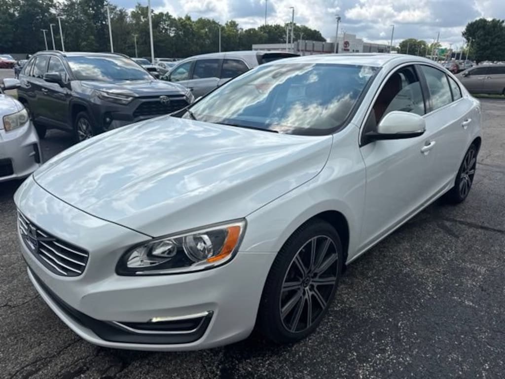 Used 2014 Volvo S60 T5 Sedan
