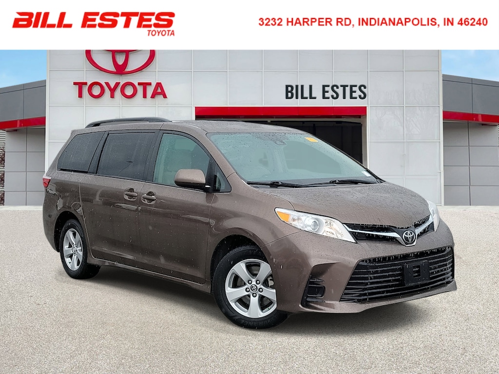 Used 2018 Toyota Sienna LE Van Passenger Van
