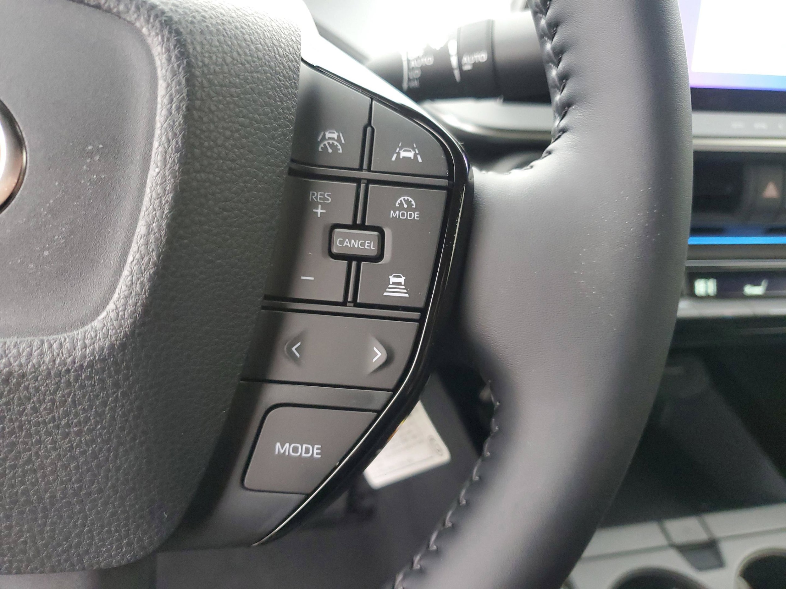 2026 Toyota Prius XLE - Photo 24